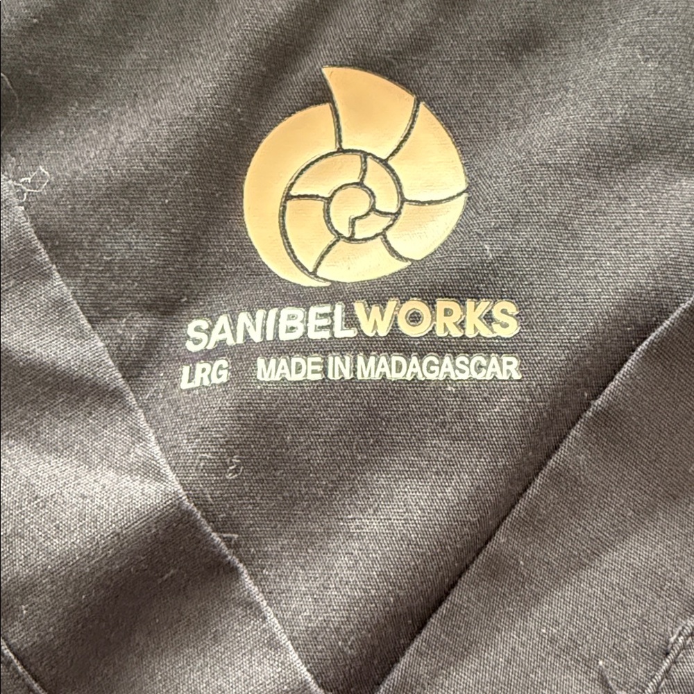 Men's Sanibel Scrub Top - Picture 2 of 3